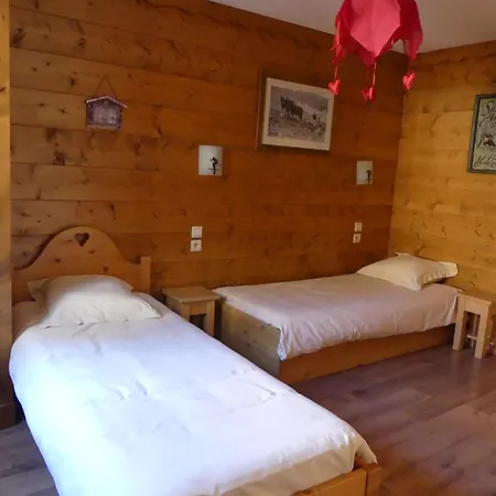 Auberge Des Eglantiers Flumet Buitenkant foto
