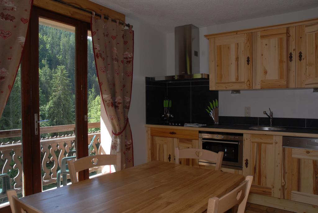 Des Eglantiers Apartment